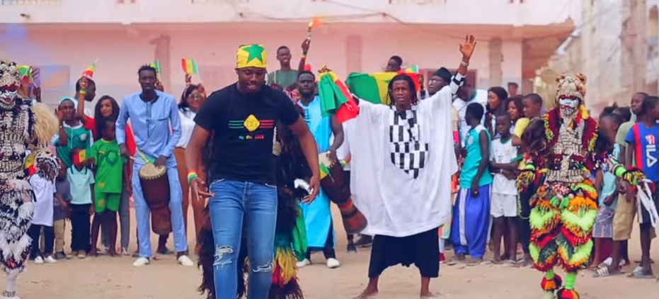 « Gaïndé amoul ragal », Kane Diallo « ressuscite » Yandé Codou Sène pour chanter les Lions [Vidéo]