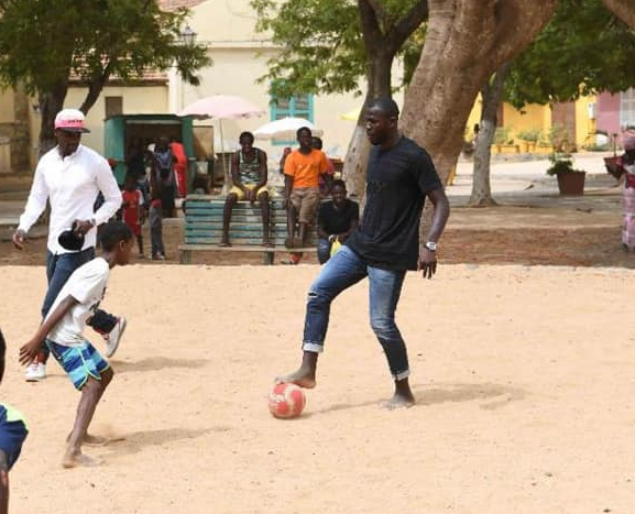 Koulibaly entraîne déjà son fils au football (Photos)