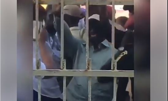 Finale départementale: Les supporters chantent « Aliou Sall sunu 400 000 »