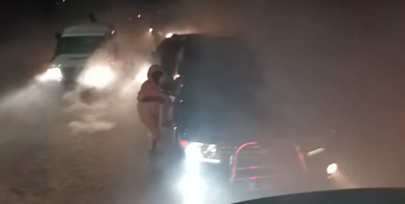 Libération Khalifa: La police tire des grenades lacrymogènes …