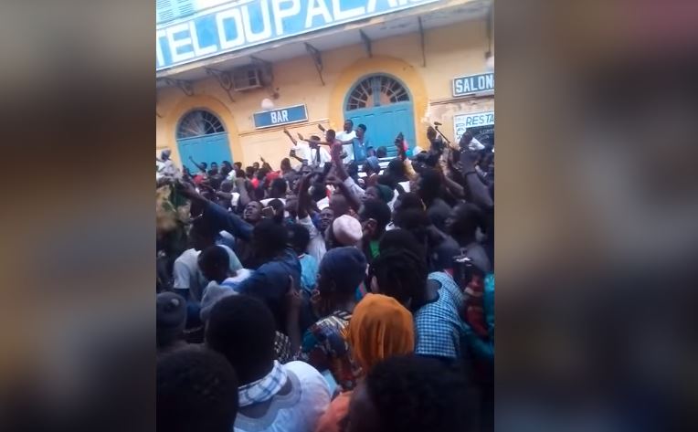« Miim rew Bamba ko moom » : Les Baye Fall chauffent les deux rakka (vidéo)