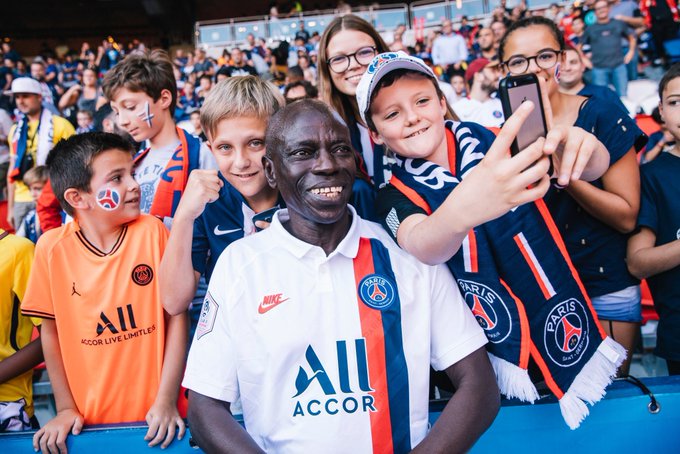 Lancement du nouveau maillot du PSG: Boubacar Sarr parmi les légendes!