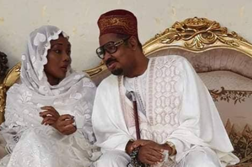 Ahmet Khalifa dévoile ses photos avec Sokhna Oumou Sy Dabakh…
