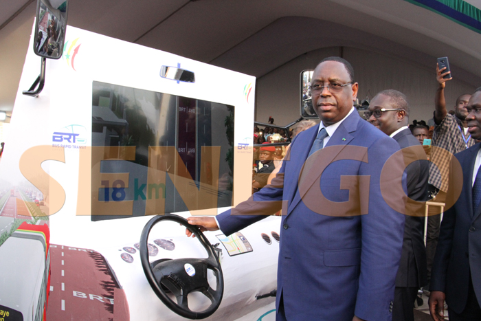 « Macky Sall face à l’hystérie urbaine et la dignité rurale »*