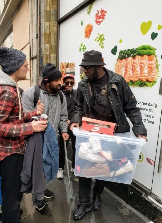 mill - Londres : le bienfaiteur musulman des sans-abri...(photos)