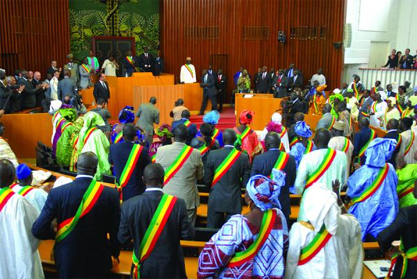 Bureau de l’Assemblée : Abdou Mbow et Awa Gueye perdent leurs postes