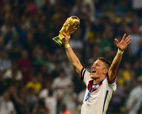 Le géant du foot allemand, Schweinsteiger, annonce sa retraite…