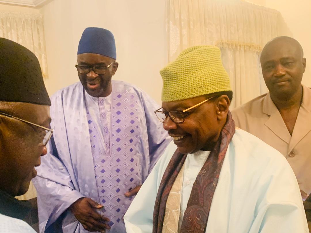 Gamou : Cissé Lo rend visite à la famille de Seydi El Hadji Malick Sy…