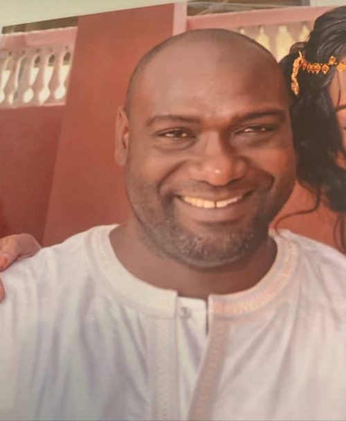 Décès d’Abdoulaye Basse : le chanteur Pape Diouf et Bébé Basse endeuillés