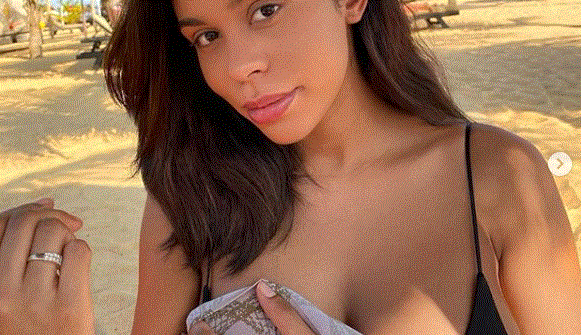  Léa Soukeyna de la Tfm s’affiche encore sur la toile…((photos)