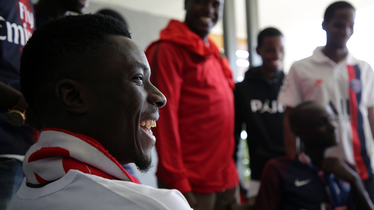 papier 1 - Gana Gueye a rencontré le Fan Club PSG du Sénégal
