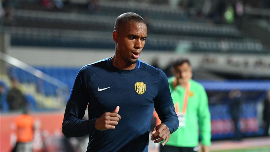 Racisme : Un footballeur sénégalais tacle la Fifa, l’Uefa