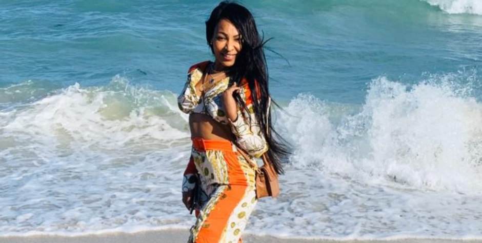 A Miami, Viviane adopte un look ado [Vidéo+photos]