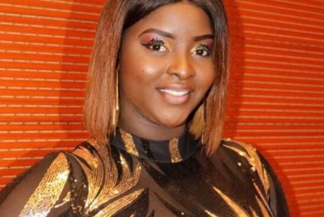 abiba - Abiba expose sa silhouette pulpeuse ...(photos)