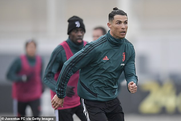 Entraînements : Cristiano Ronaldo dévoile sa nouvelle coiffure