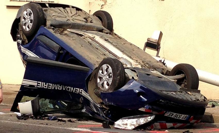1 mort 6 blessés : Un véhicule gendarme se renverse à Keur Momar Sarr