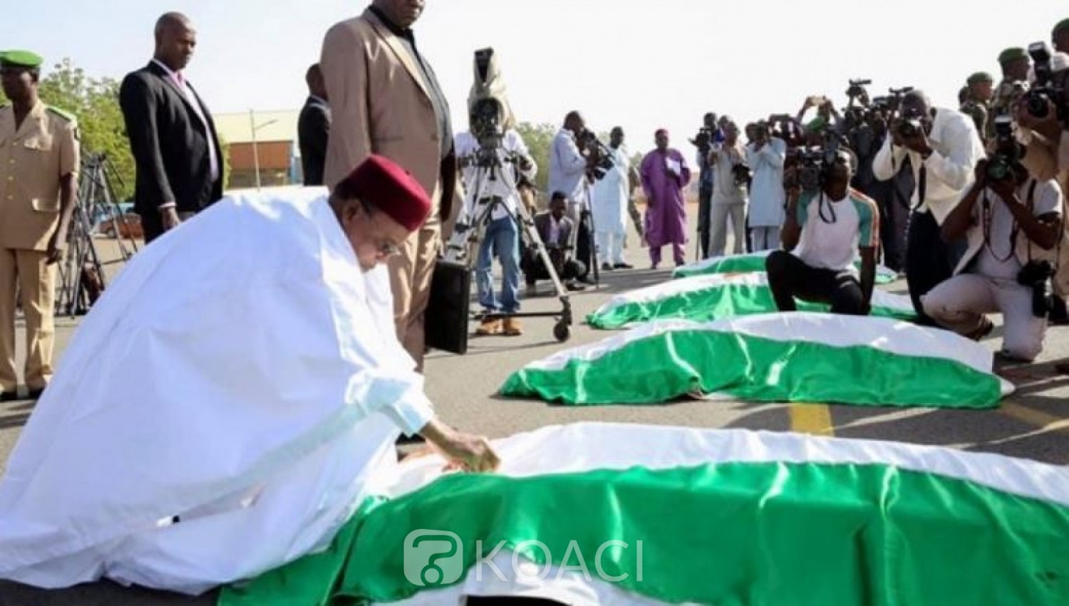 Mahamadou Issoufou: « Nos vaillants soldats sont morts dans l’honneur … »