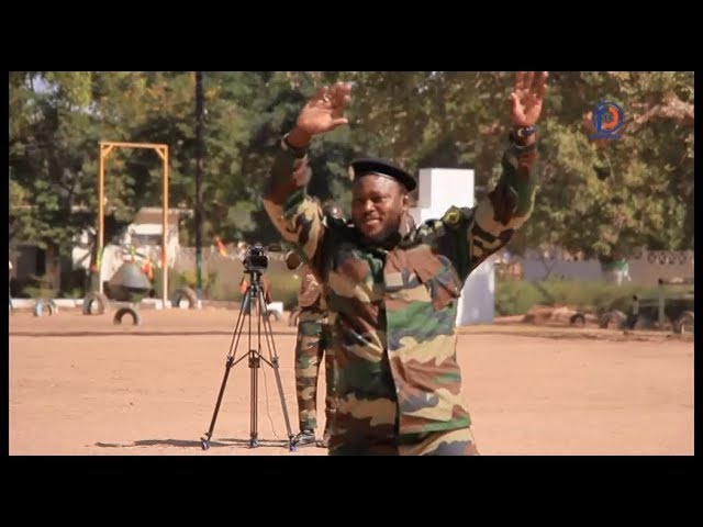 Modou Lô chez les militaires