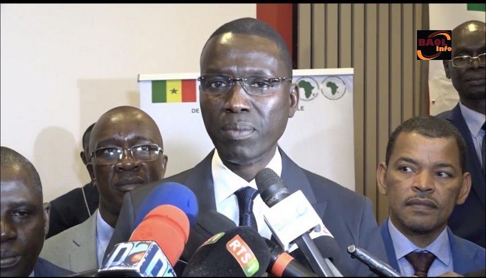 Gré à gré : L’Armp bloque le ministre Dame Diop pour 36 milliards