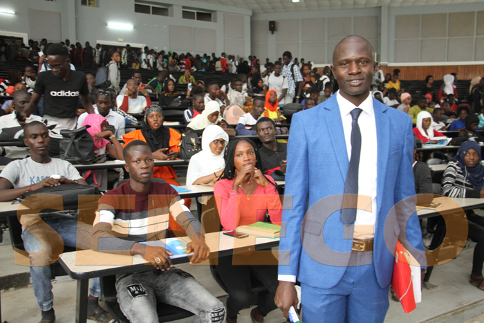 (25 photos) – Dr Diop: après la prison, namanetikou avec ses étudiants