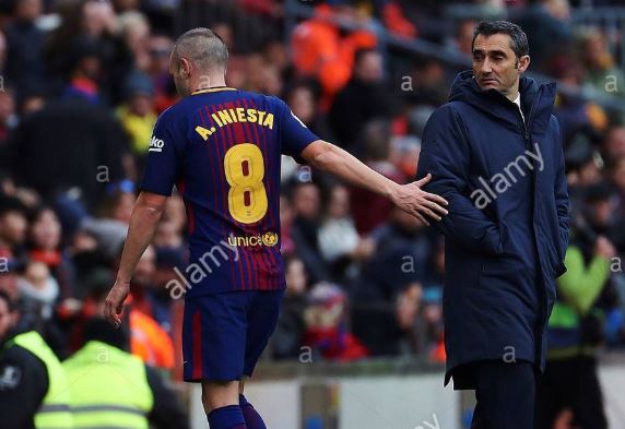 Barça : Iniesta prend la défense de Valverde…