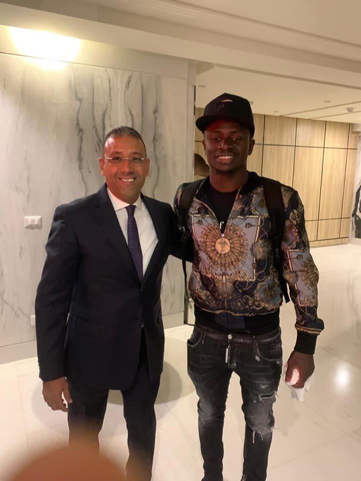 sadio 1 - Ballon d'or africain: Les images de l'arrivée de Sadio Mané en Egypte !