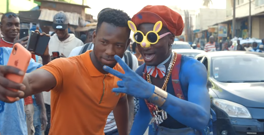 Bouba Deumbaw  dévoile enfin le clip »Lakinsakouroumba »[Vidéo]