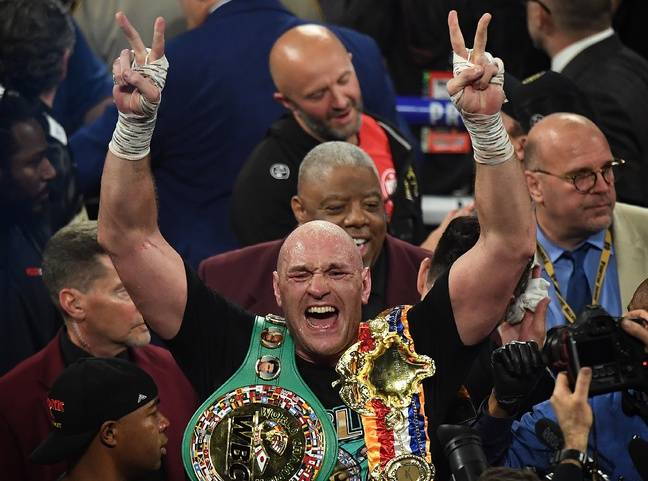 Boxe: Tyson Fury bat Deontay Wilde en seulement sept (7) rounds