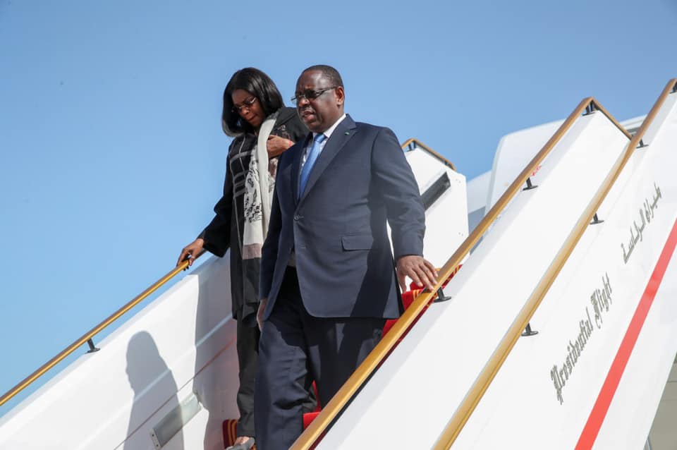 L’arrivée de Macky Sall à Abu Dhabi (Photos)