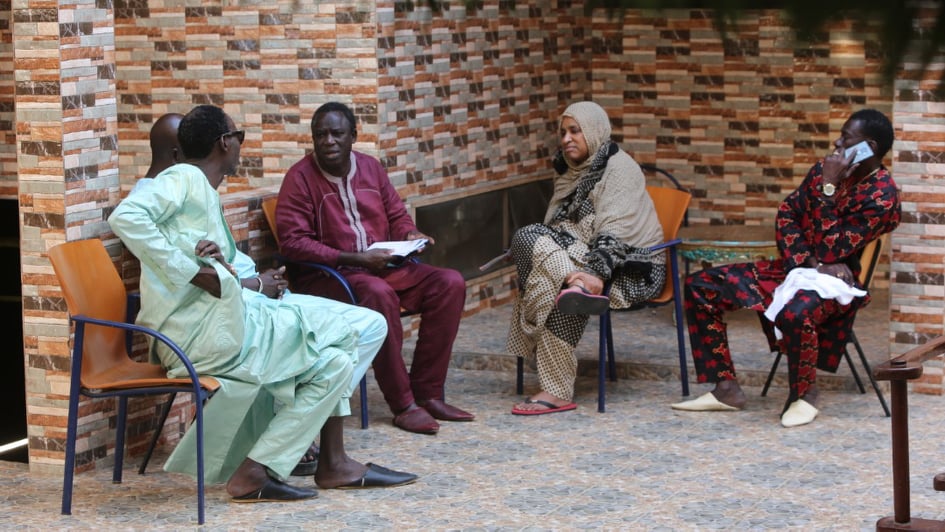 06 Photos : Apres son succès au Grd Théâtre, Assane Ndiaye en toute complicité avec Diaga devant Thione Seck