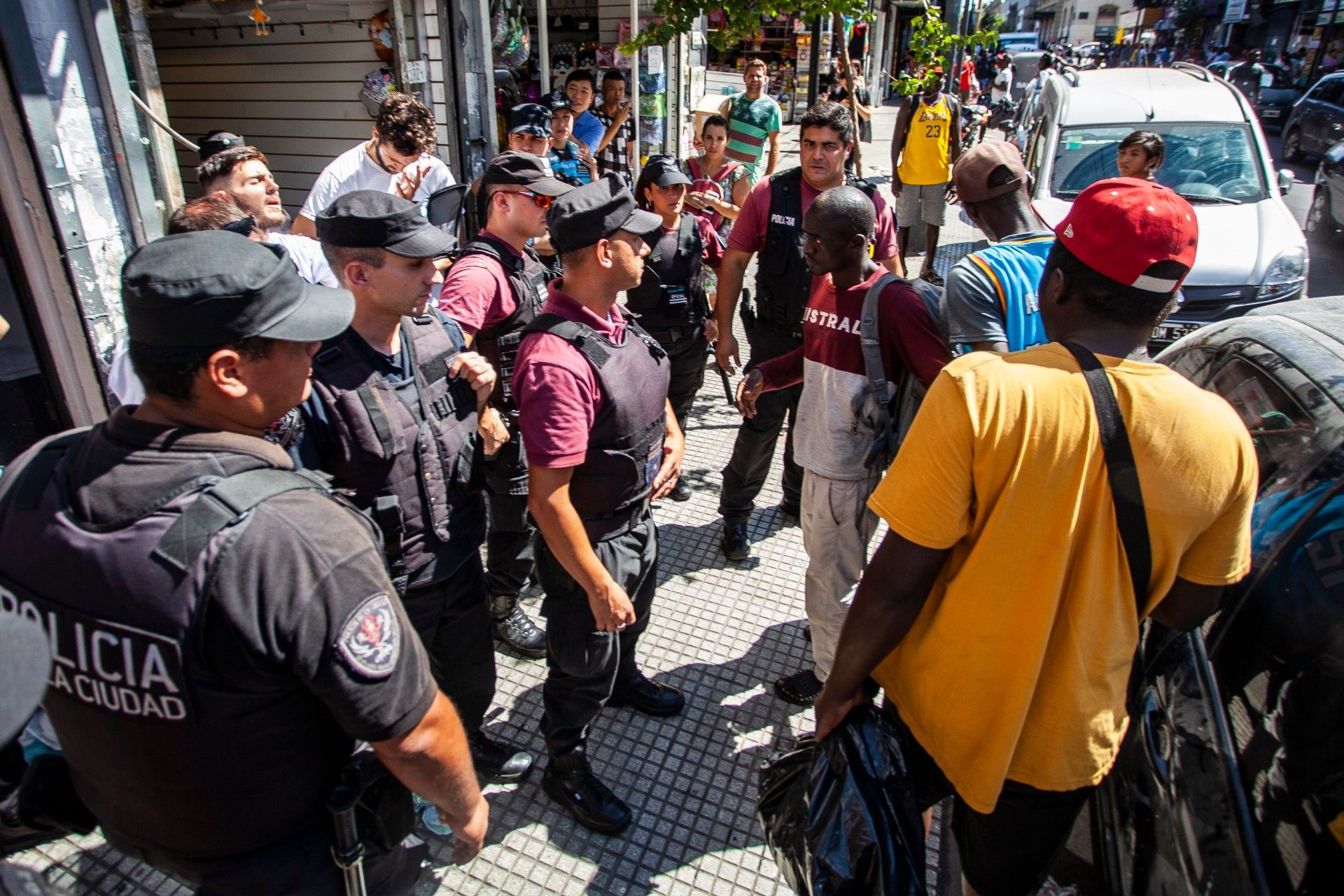 Calvaire des Modou-Modou à Buenos Aires: Un émigré dément et indexe l’indiscipline…