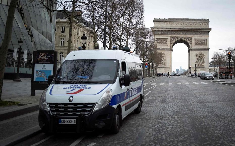 Coronavirus: La France mobilise 100 000 forces de l'ordre ...
