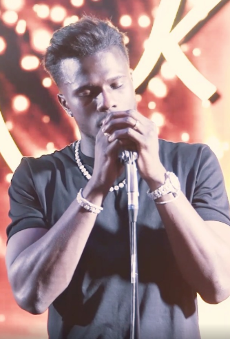 (Vidéo) Diao Baldé Keita en mode chanteur, il s’est produit en live, Regardez!