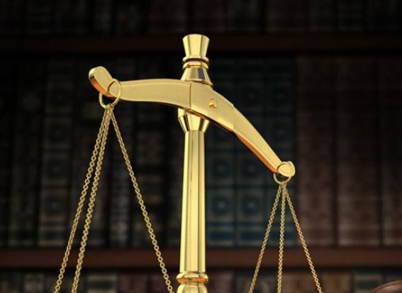 Retraite des notaires : des doyens de la profession s’opposent à la volonté de Macky Sall