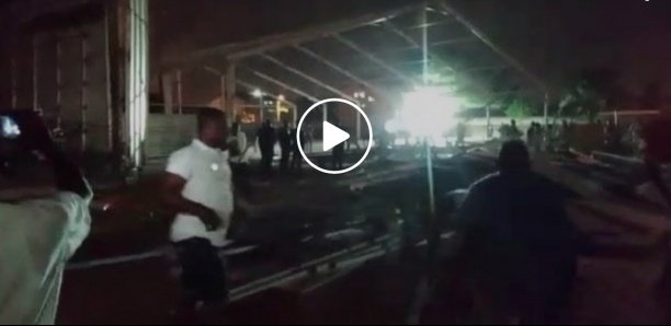 Côte d’Ivoire: La population détruit un centre contre le covid-19 (vidéo)