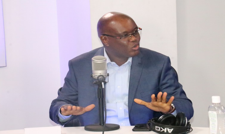 Dr Pape Moussa Thior sur le covid-19 : « Cas Communautaires Du Dara, Baayi Lèn Di Tiitël nit ñi » (vidéo)