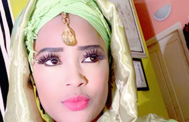 Voilée, Guigui s’inspire du ramadan et adopte un nouveau look