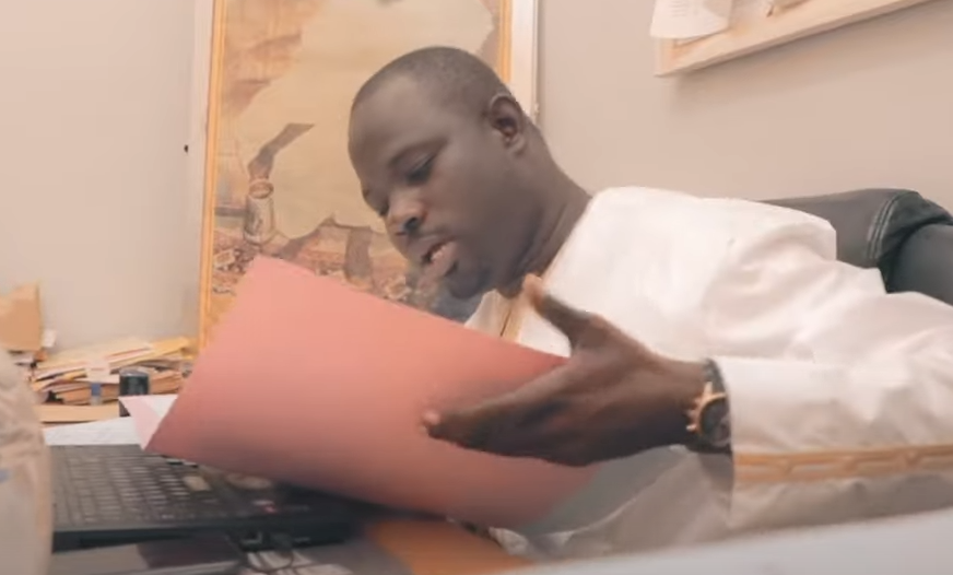 Clip Officiel : Mohamed Niang Mou Serigne Saliou dévoile  » Fagaru » Covid-19