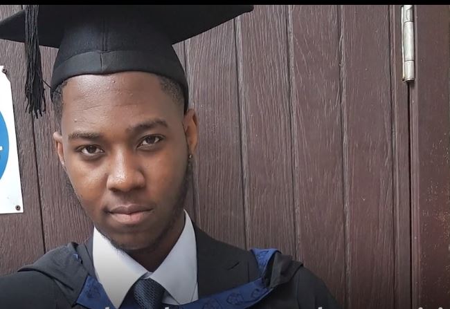 Endeuillé par le Covid-19 : Un travailleur du NHS, se fait tuer par 2 adolescents