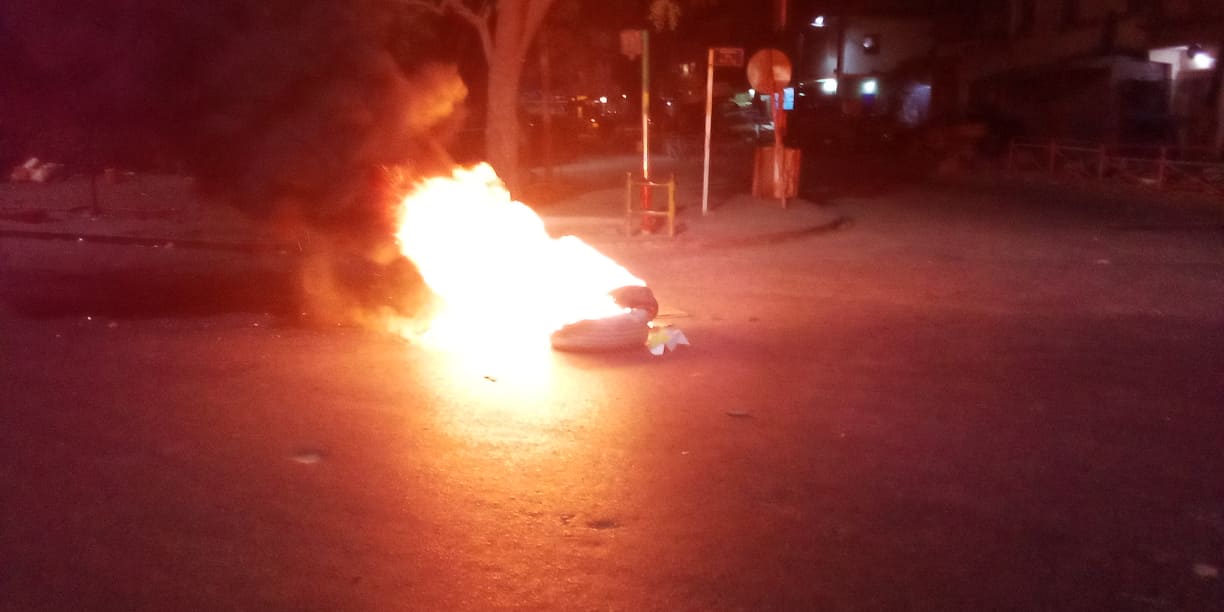 (08 Photos) Manifestations liées au couvre-feu : Les Tristes images à l’Avenue Cheikh Ahmadou Bamba