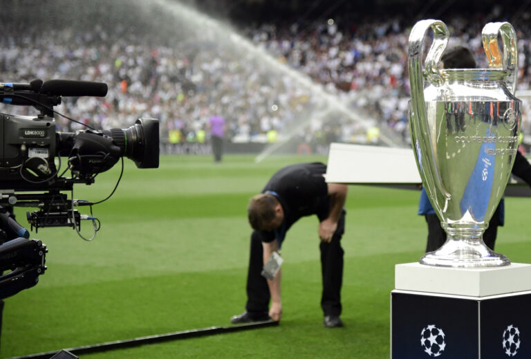 Ligue des Champions : l'UEFA annonce les stades des 4 ...