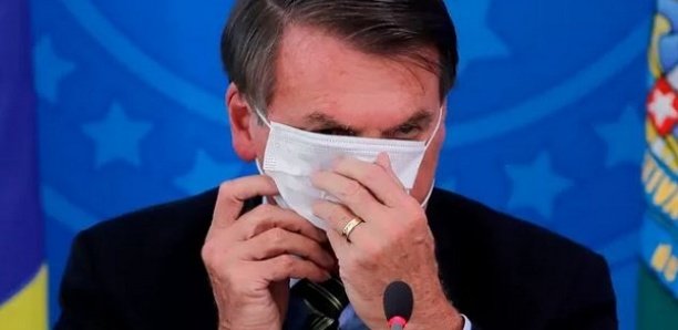 Coronavirus au Brésil : Un juge oblige le président Bolsonaro à porter son masque