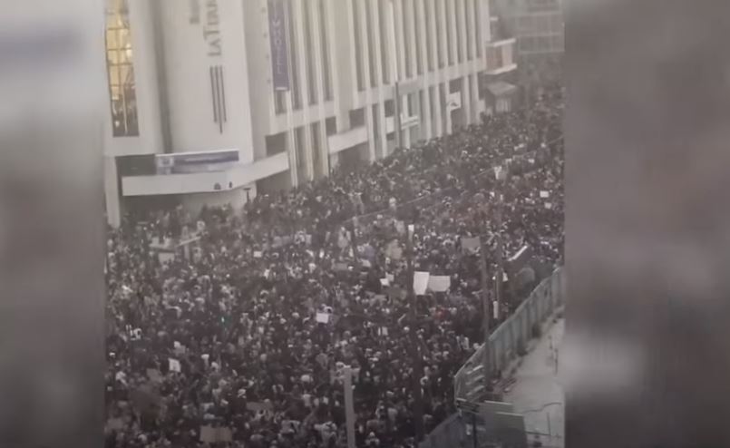 Adama Traoré et George Floyd martyrisés : 15 000 personnes mobilisées à Paris, contre les violences policières