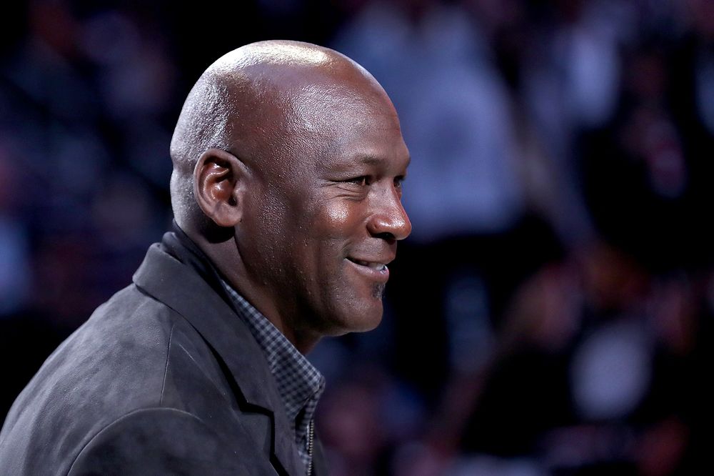 Mort de Georges Floyd  : Michael Jordan fait un don de 100 millions de dollars aux…
