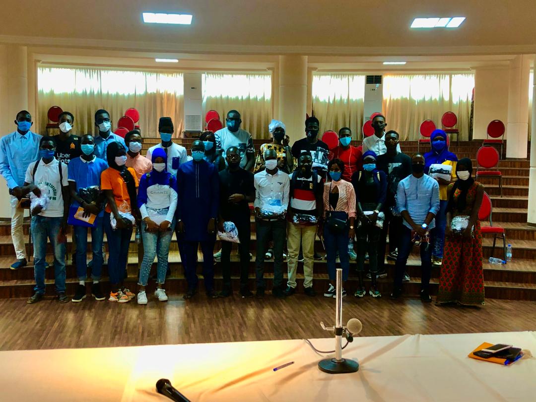 Réouverture des classes : le Meer National inonde les lycées de Dakar en masques