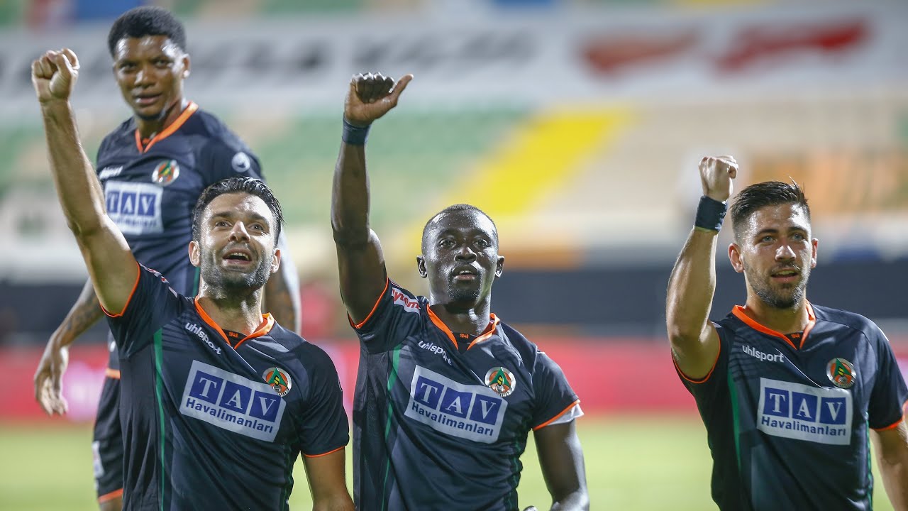 Foot – Turquie : Revivez la qualification en finale de Alanyaspor et le triplé de Papiss Demba Cissé (vidéo)