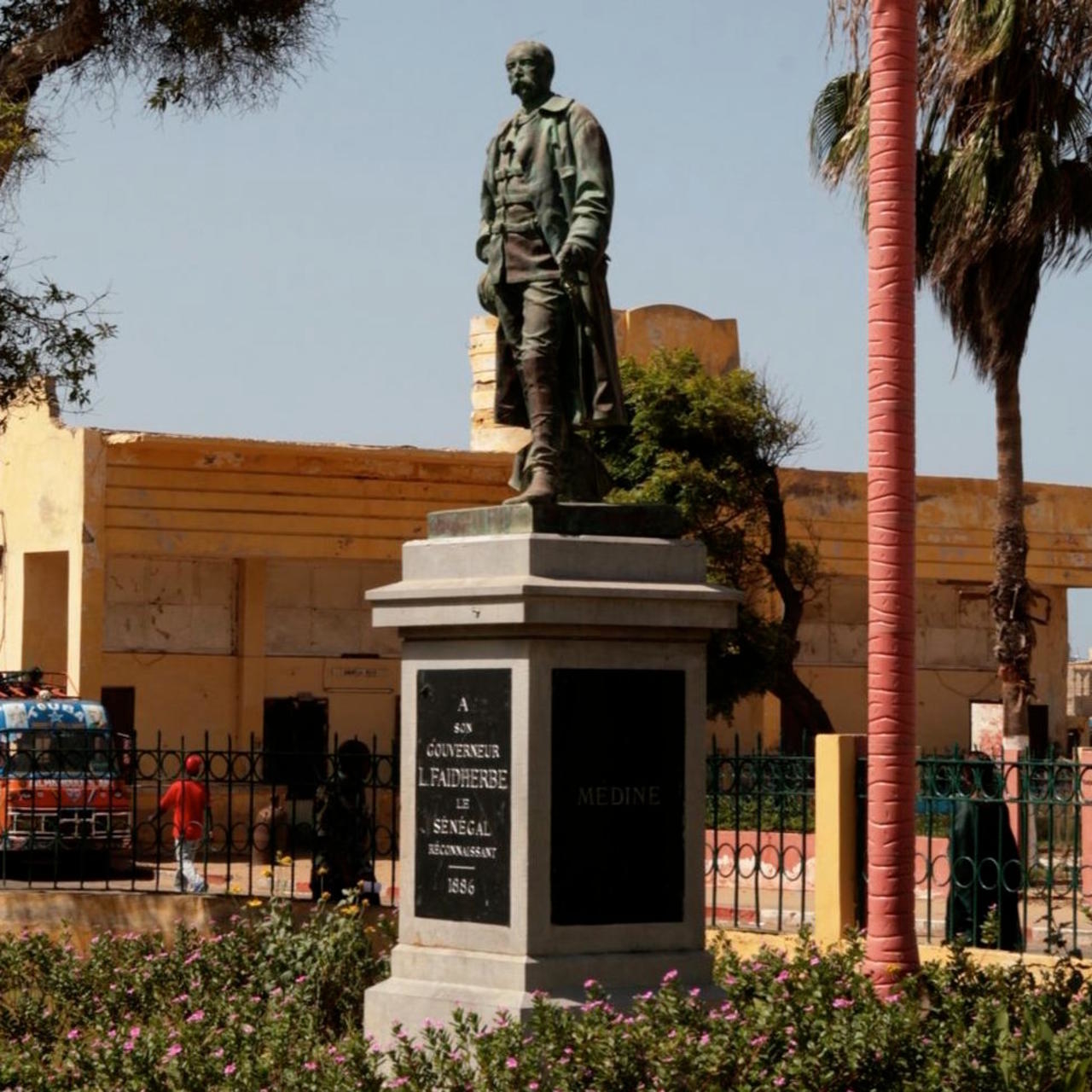 Saint-Louis : L’Imam Ratib « détruit » la statue Faidherbe et appelle au changement des noms des rues