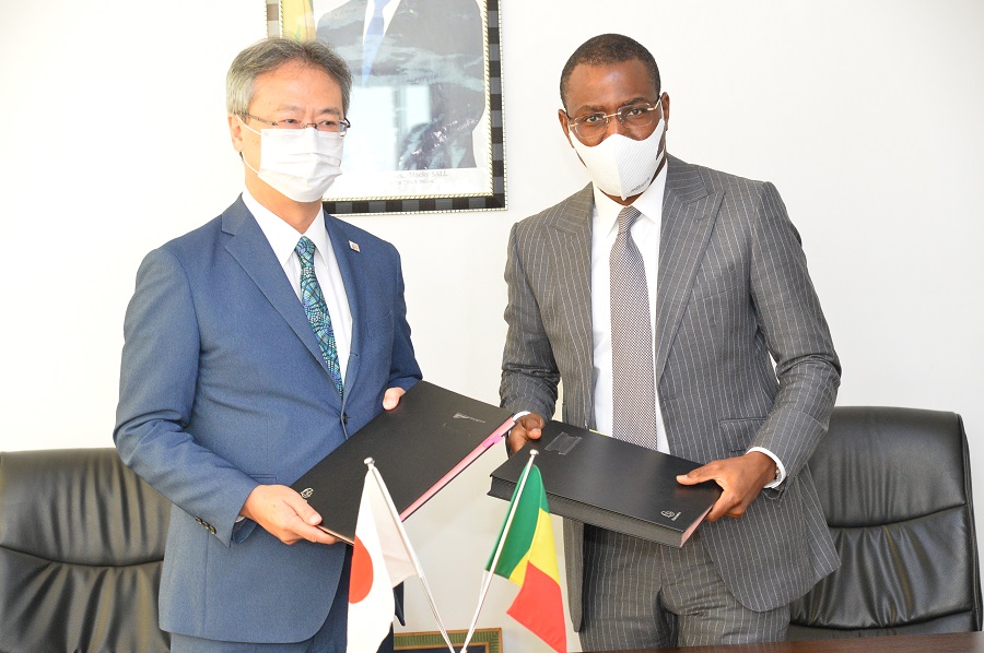 Covid-19: Le Sénégal reçoit un don de 2,5 milliards de francs du Japon