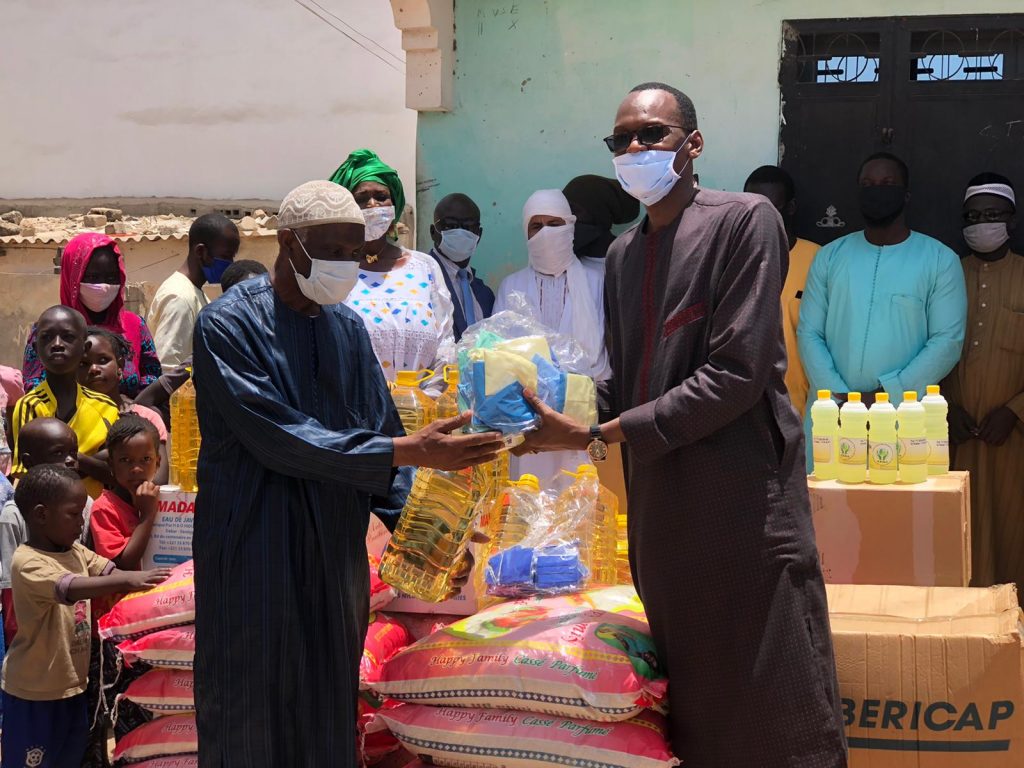 Tabaski/Aide à l’indigence : Habib Niang gave les populations de Thiès Nord en denrées(Vidéo)