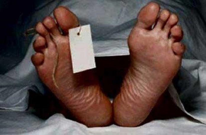 Urgent : Un homme décédé dans la rue à la cité CPI, tarde à être évacué depuis midi
